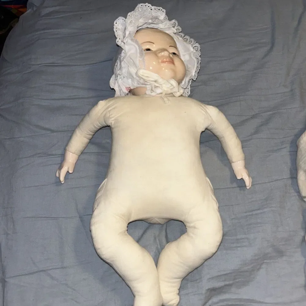 Grace Putnam‎ Vintage Baby Doll Ceramic Head With Bonnet